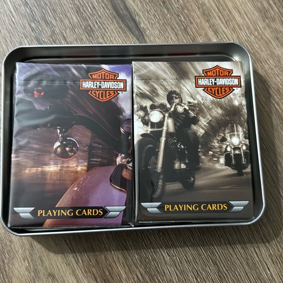 New 2002 Harley-Davidson Cycles collectible Tin & playing cards 2 Decks - Picture 3 of 5